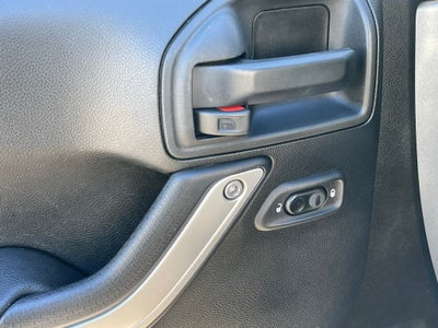 2017 Jeep Wrangler Unlimited Sahara - KEYLESS ENTRY / HEATED MIRRORS