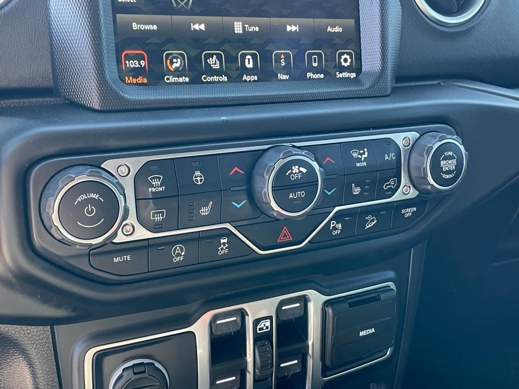 2019 Jeep Wrangler Unlimited Sahara - NAVIGATION / HEATED SEATS