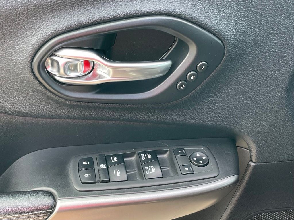 2019 Jeep Cherokee Limited - APPLE CARPLAY / POWER LIFTGATE