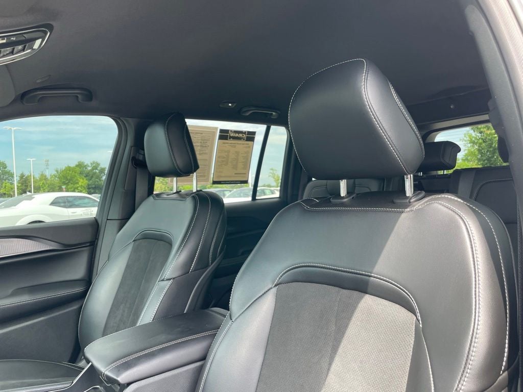 2025 Jeep Grand Cherokee Altitude - RAIN SENSING WIPERS / APPLE CARPLAY