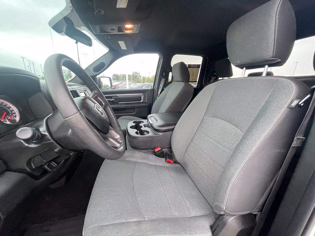 2022 RAM 1500 Classic Warlock - CLEAN CARFAX / 1-OWNER