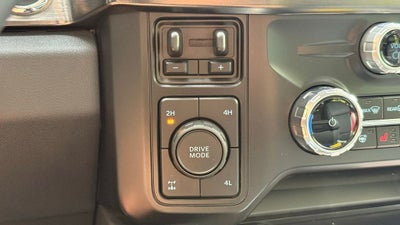 2024 Ford F-250SD Lariat - BLACK APPEARANCE PKG / 6.7 POWERSTROKE