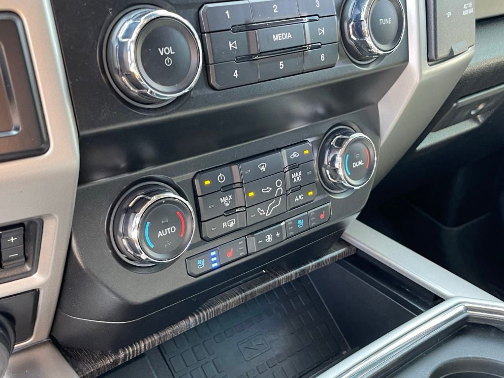2020 Ford F-250SD Lariat - NAVIGATION / VENTILATED SEATS