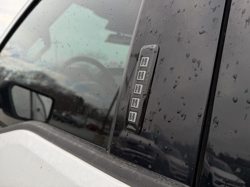 2023 Ford F-150 XLT - 5.0 V8 / 36 GAL FUEL TANK