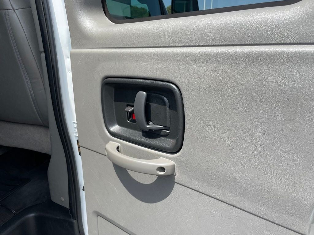 2024 Chevrolet Express 3500 LS Passenger