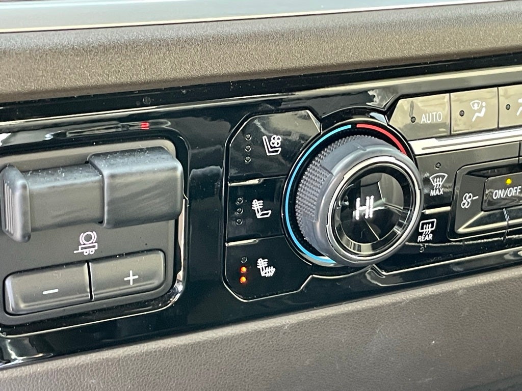 2022 Chevrolet Silverado 1500 LTZ - LIGHT INTERIOR / MEMORY SEATS