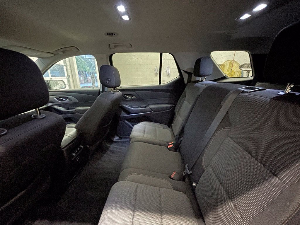 2021 Chevrolet Traverse LS - 1 OWNER / CLEAN CARFAX