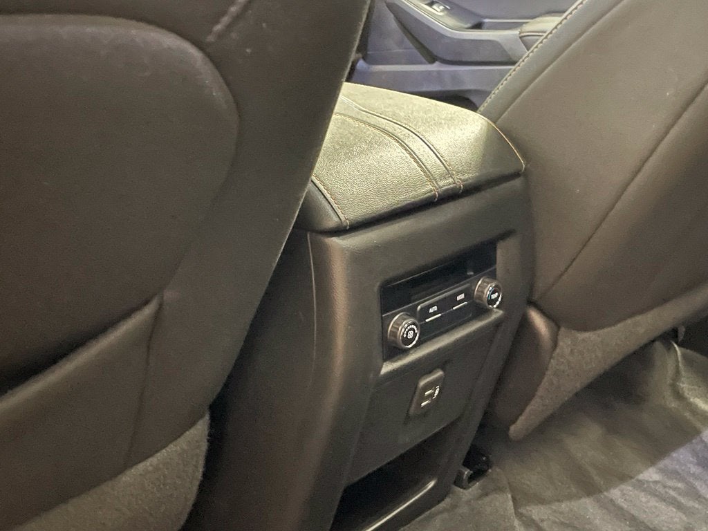 2021 Chevrolet Traverse LS - 1 OWNER / CLEAN CARFAX