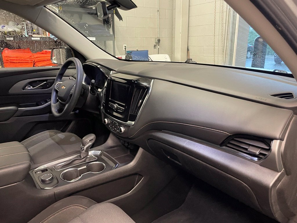 2021 Chevrolet Traverse LS - 1 OWNER / CLEAN CARFAX
