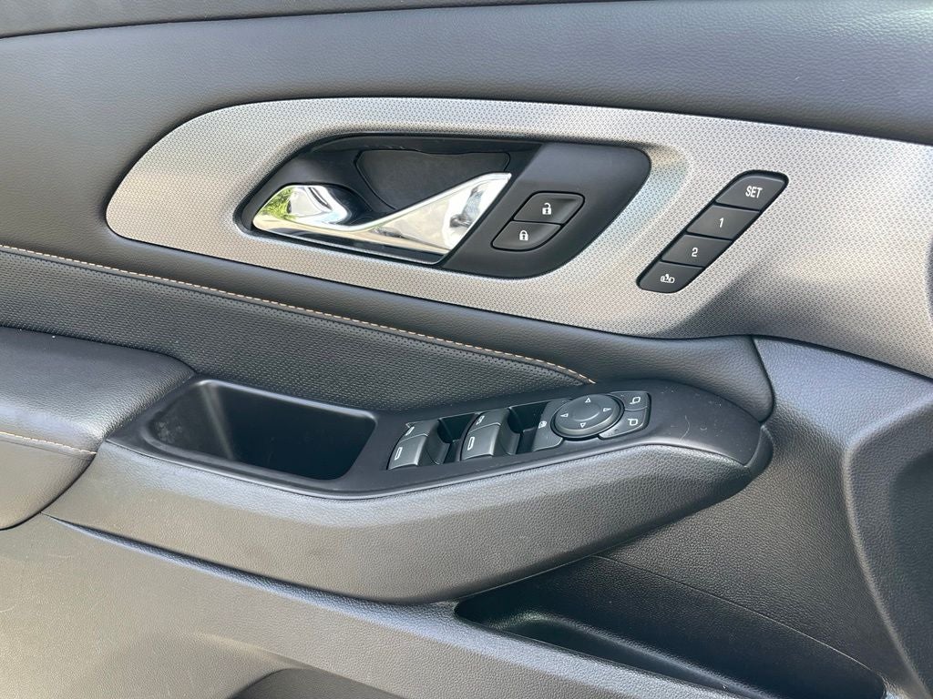 2018 Chevrolet Traverse Premier - SKYSCAPE POWER SUNROOF / VENTILATED SEATS