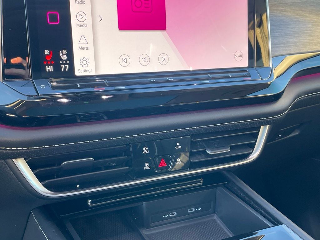 2024 Volkswagen Atlas 2.0T SEL Premium R-Line - MEMORY SEATS