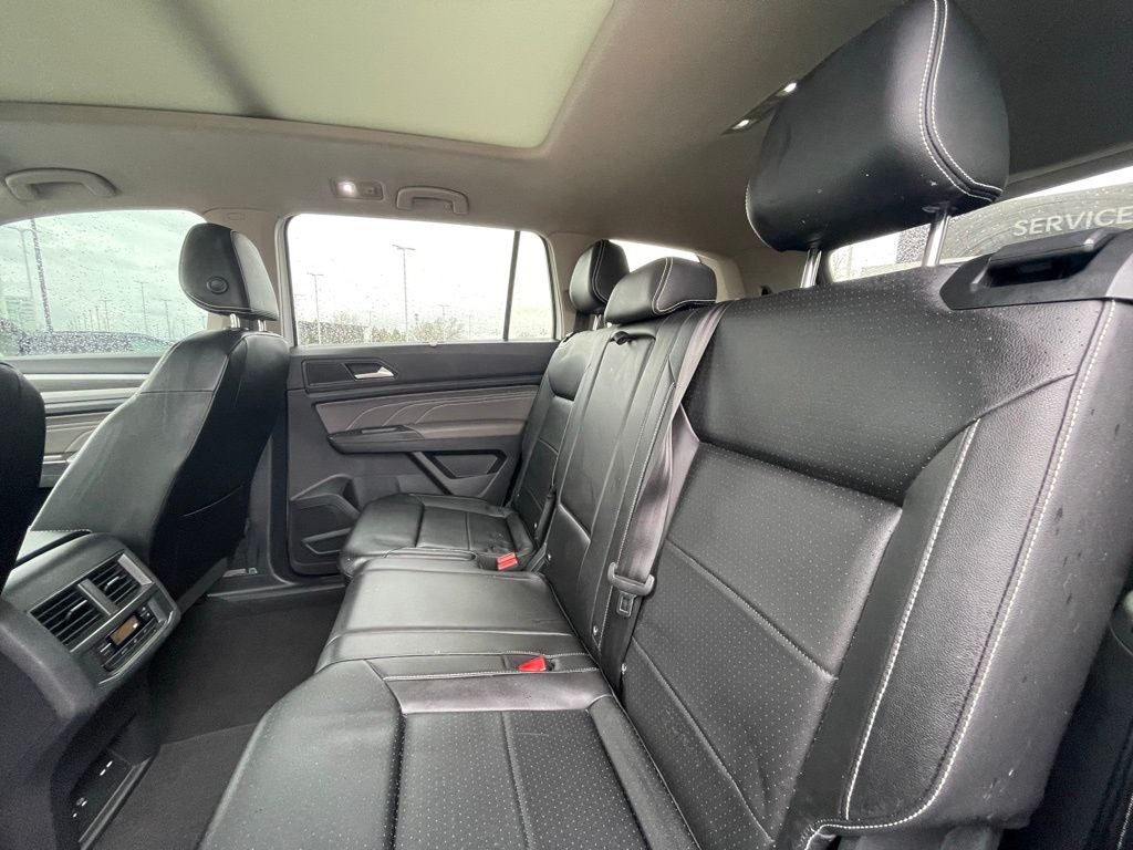 2023 Volkswagen Atlas 2.0T SE w/Technology - PANORAMIC SUNROOF / AWD