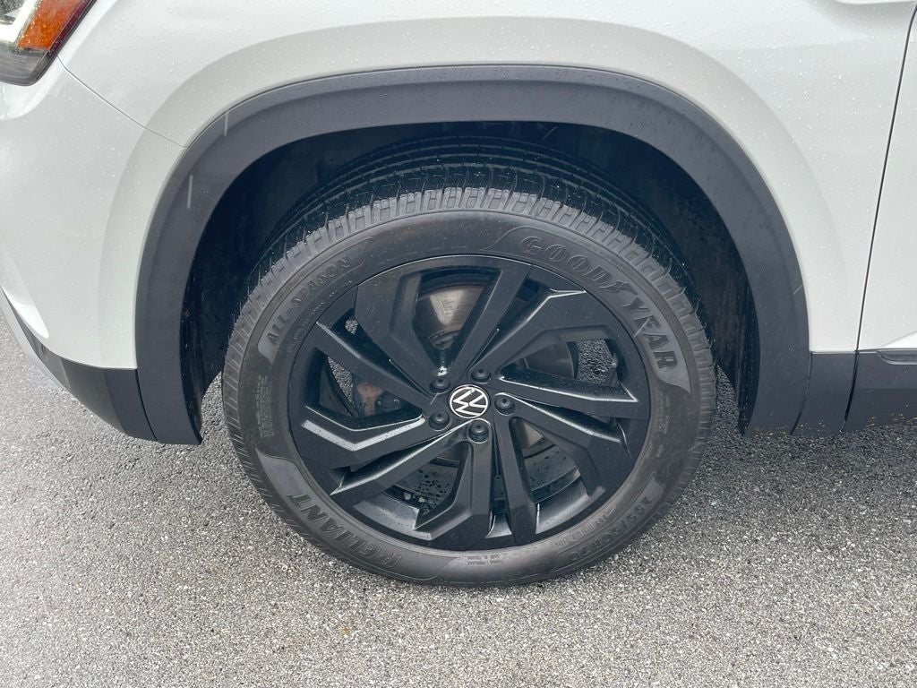 2023 Volkswagen Atlas 2.0T SE w/Technology - PANORAMIC SUNROOF / AWD