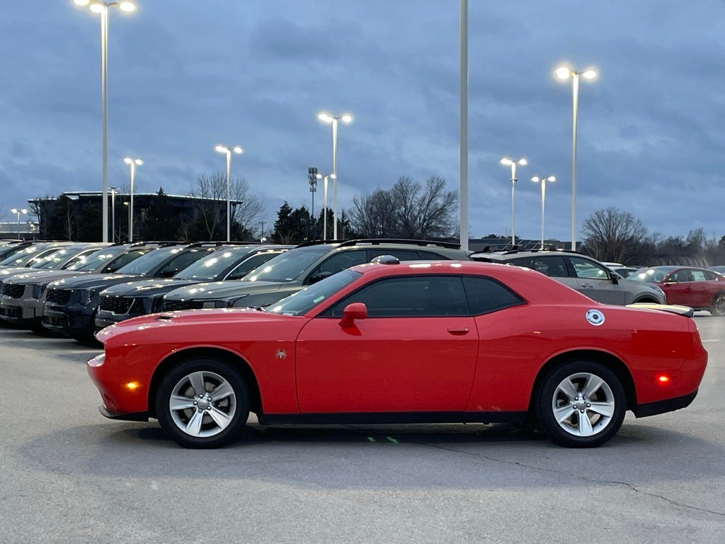 2023 Dodge Challenger SXT - HEATED SEATS / SUNROOF