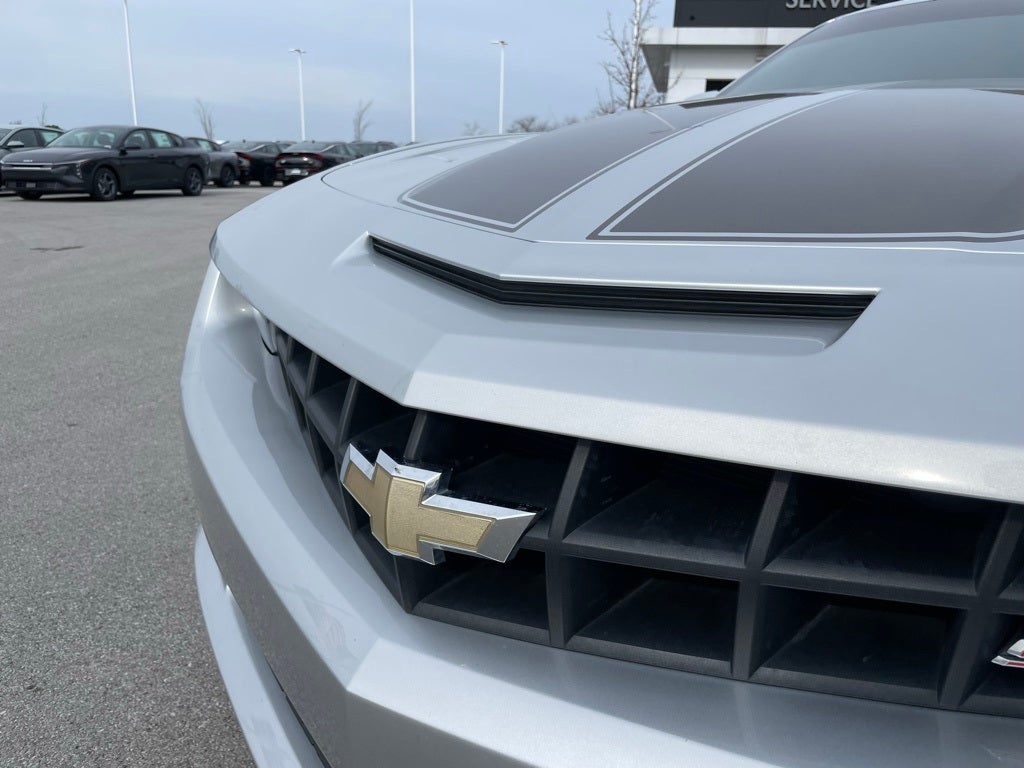 2011 Chevrolet Camaro SS 2SS - LOW MILEAGE / SUNROOF