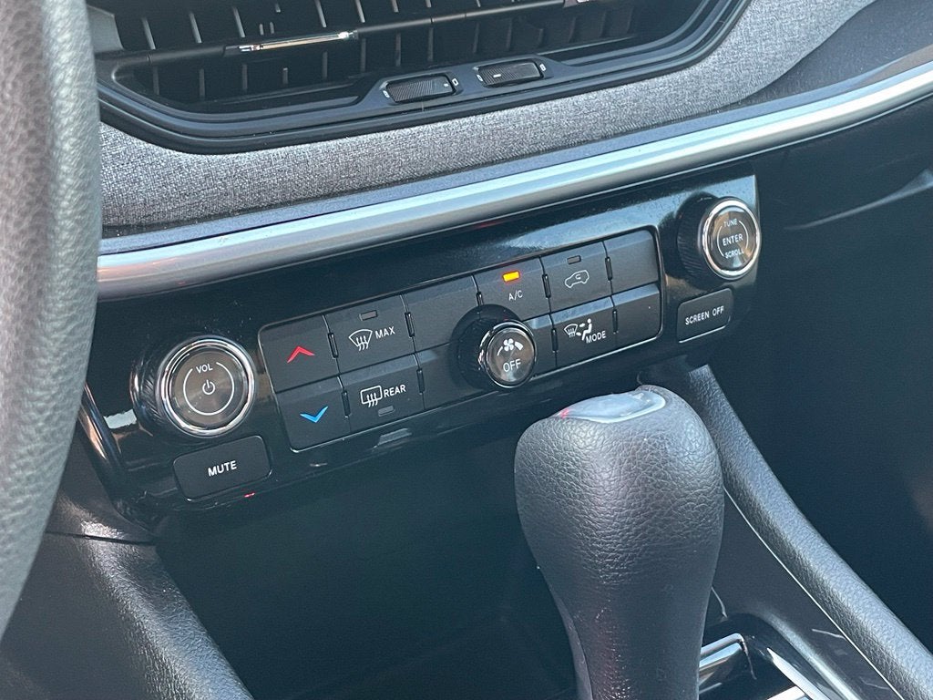 2025 Jeep Compass Sport - APPLE CARPLAY / PUSH BUTTON START