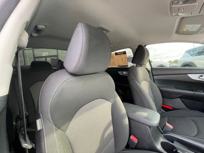 2024 Kia Forte LXS - KIA CERTIFIED / BLIND SPOT MONITOR