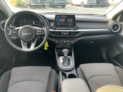 2024 Kia Forte LXS - KIA CERTIFIED / BLIND SPOT ASSIST