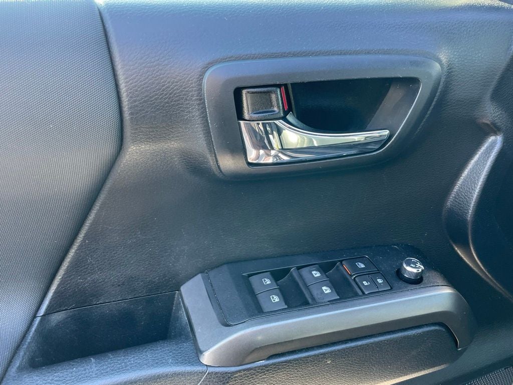 2018 Toyota Tacoma TRD Off-Road V6 - MULTI TERRAIN SELECT