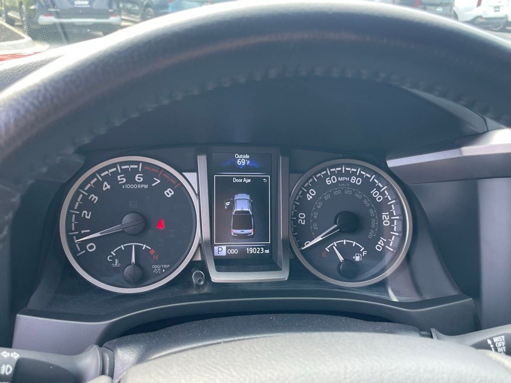 2023 Toyota Tacoma SR5 V6 - APPLE CARPLAY / LANE KEEP ASSIST