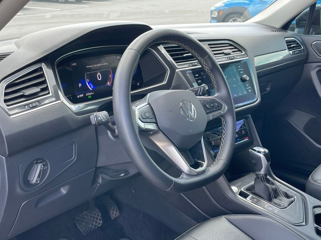 2024 Volkswagen Tiguan 2.0T SE - POWER LIFTGATE / APPLE CARPLAY
