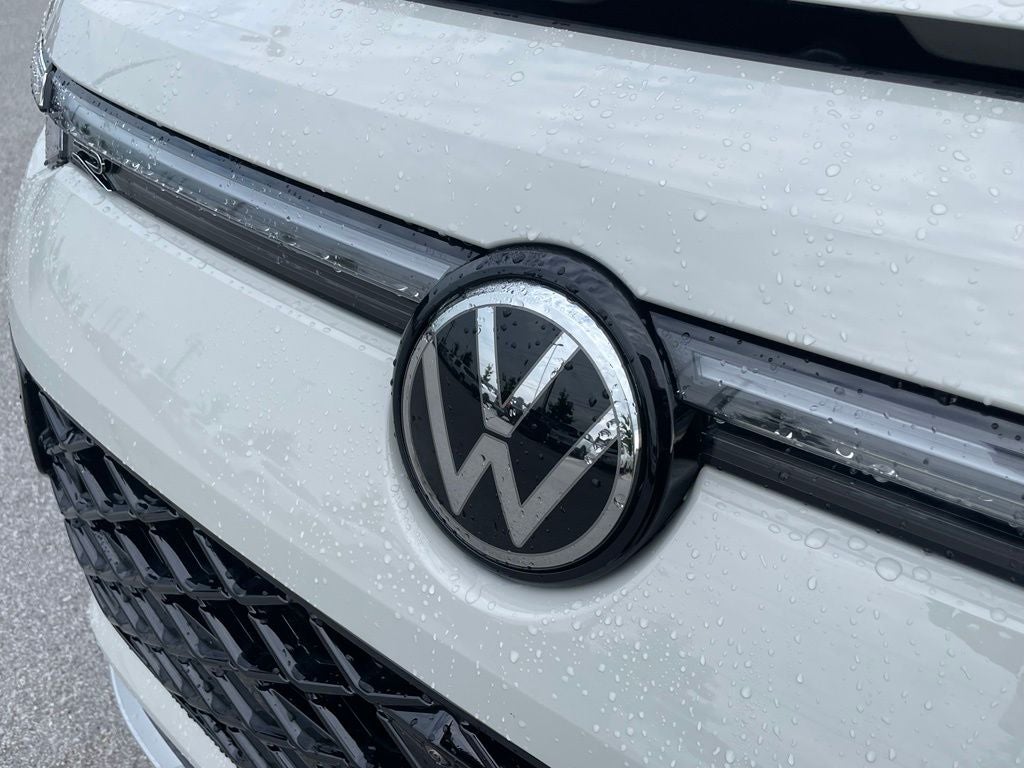 2026 Volkswagen Tiguan 2.0T SEL R-Line Turbo - HEAD UP DISPLAY / PANORAMIC MOONROOF