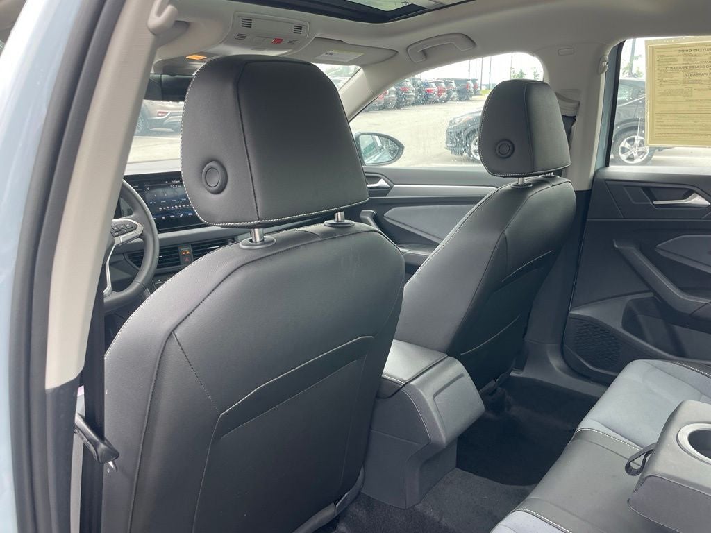 2025 Volkswagen Jetta 1.5T SE
