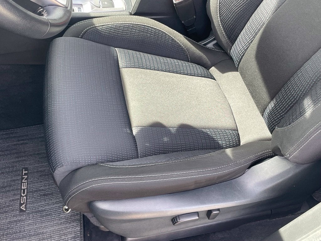 2025 Subaru Ascent Premium - 7 PASSENGER / APPLE CARPLAY