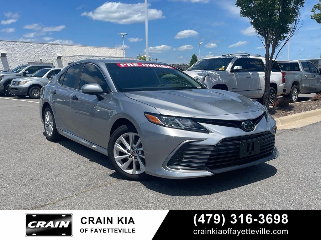 2022 Toyota Camry LE - APPLE CARPLAY / 8 WAY POWER DRIVER SEAT