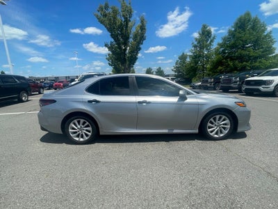 2022 Toyota Camry LE - APPLE CARPLAY / 8 WAY POWER DRIVER SEAT