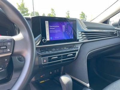 2025 Toyota Camry LE - 53 MPG / APPLE CARPLAY