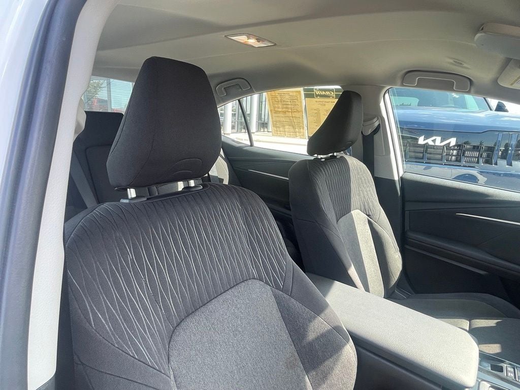 2025 Toyota Camry LE - 53 MPG / APPLE CARPLAY