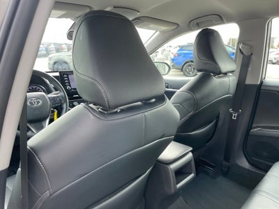 2024 Toyota Camry SE - 40 MPG / APPLE CARPLAY