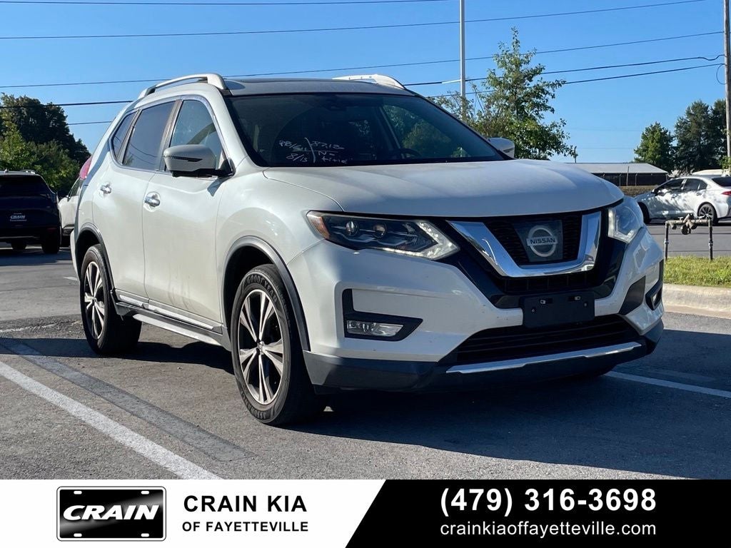 2017 Nissan Rogue SL - BLIND SPOT WARNING / POWER LIFTGATE