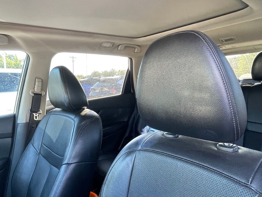 2017 Nissan Rogue SL - BLIND SPOT WARNING / POWER LIFTGATE