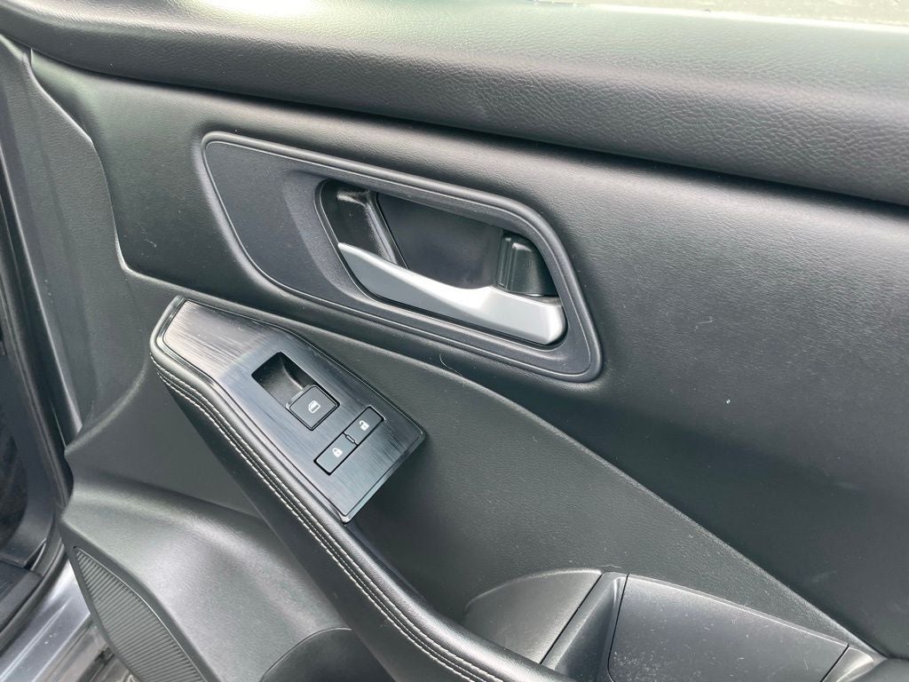 2024 Nissan Rogue SV - POWER LIFTGATE / APPLE CARPLAY