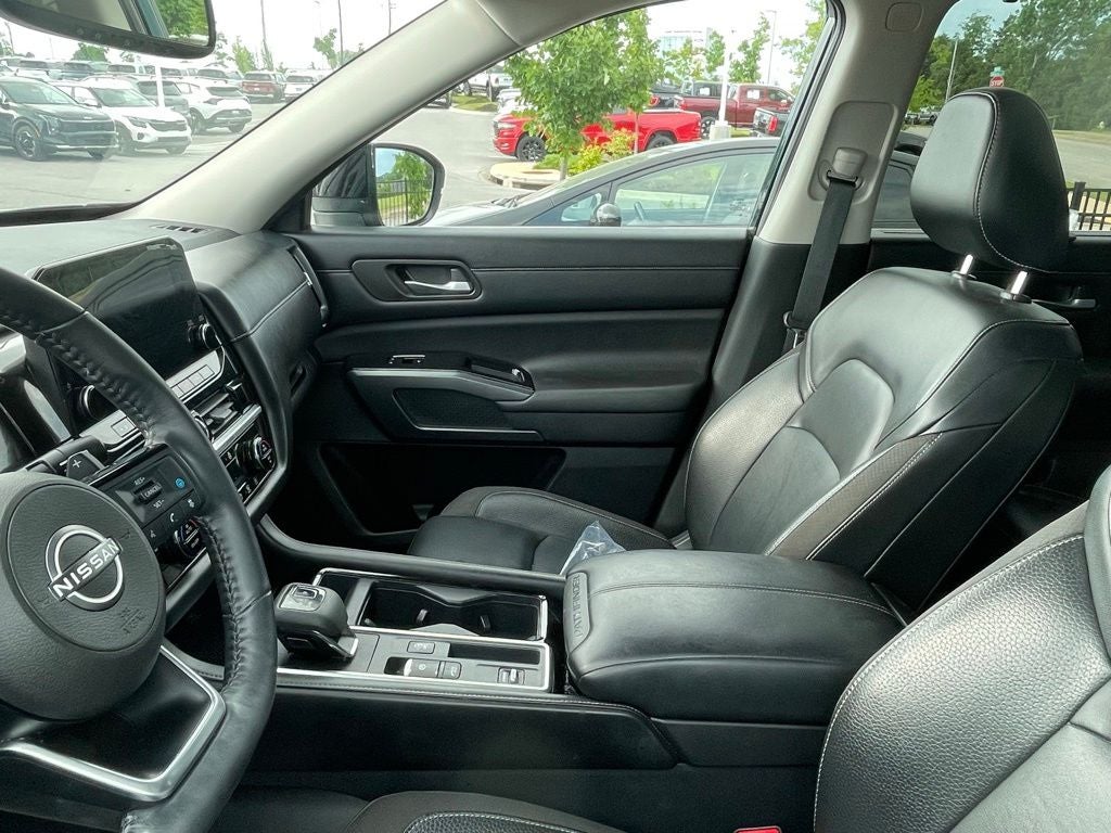2022 Nissan Pathfinder SL - POWER LIFTGATE / INTELLIGENT CRUISE