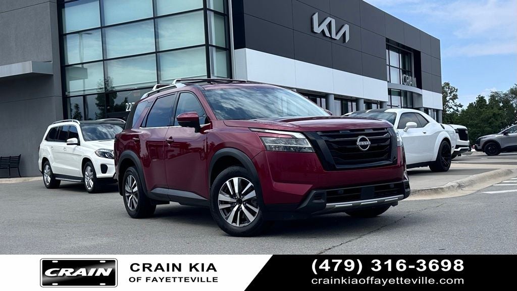 2024 Nissan Pathfinder SL - POWER LIFTGATE / WIRELSS CHARGER