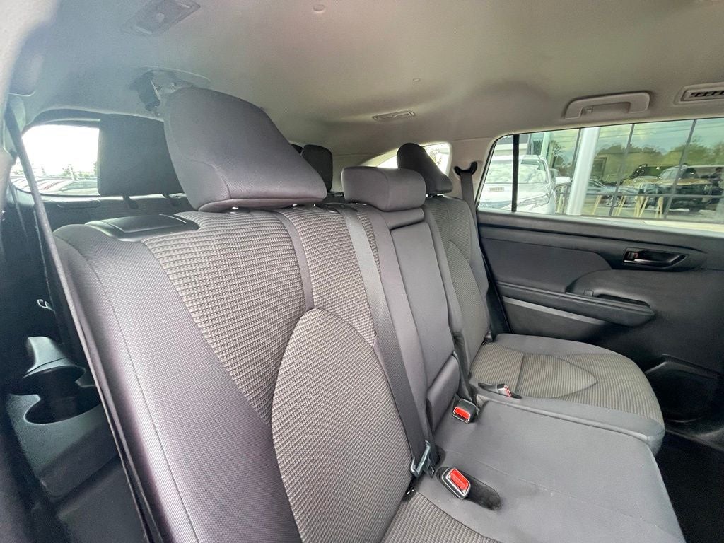 2024 Toyota Highlander LE - 3RD ROW / POWER LIFTGATE