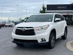 2016 Toyota Highlander XLE V6 - 2ND ROW CAPTAINS CHAIRS / 25 MPG HWY