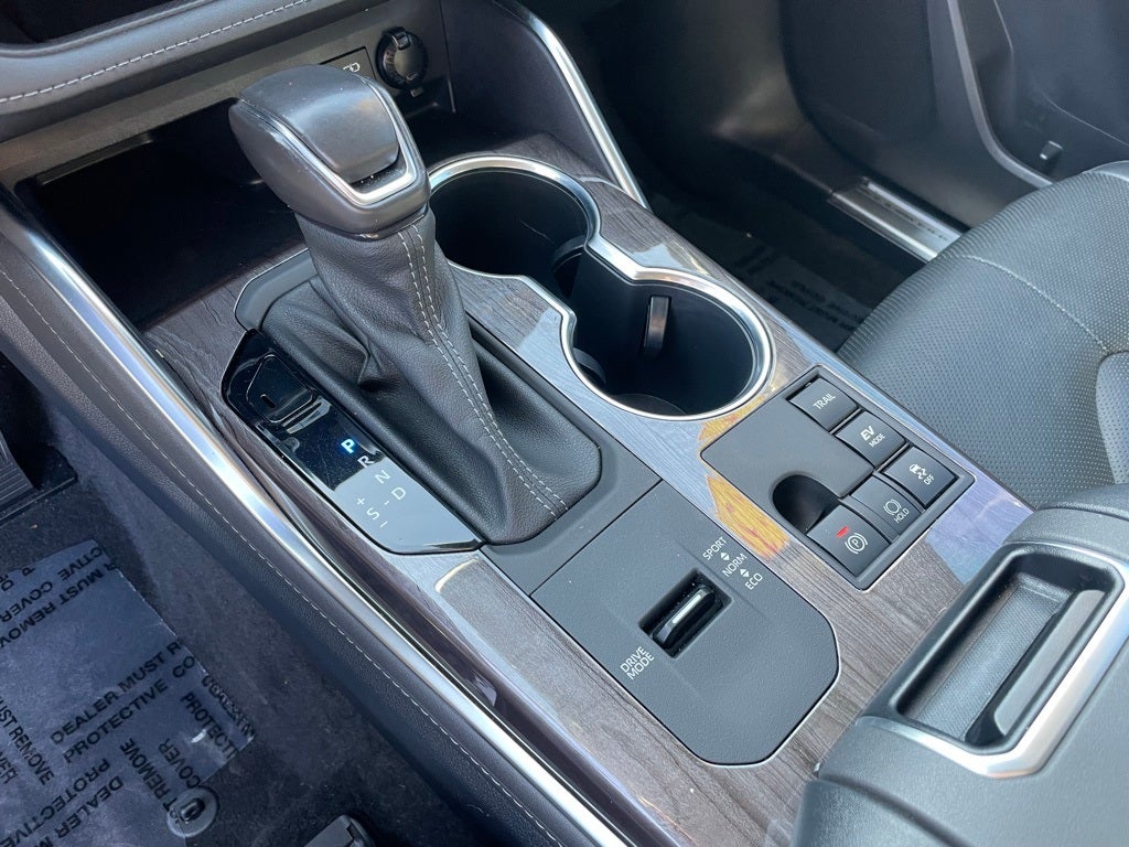 2023 Toyota Highlander Hybrid Limited - MOONROOF / VENTILATED SEATS