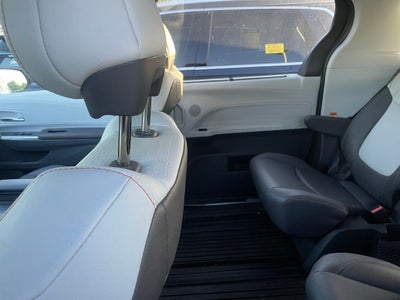 2023 Toyota Sienna XSE - MOONROOF / HANDS FREE SLIDING DOORS
