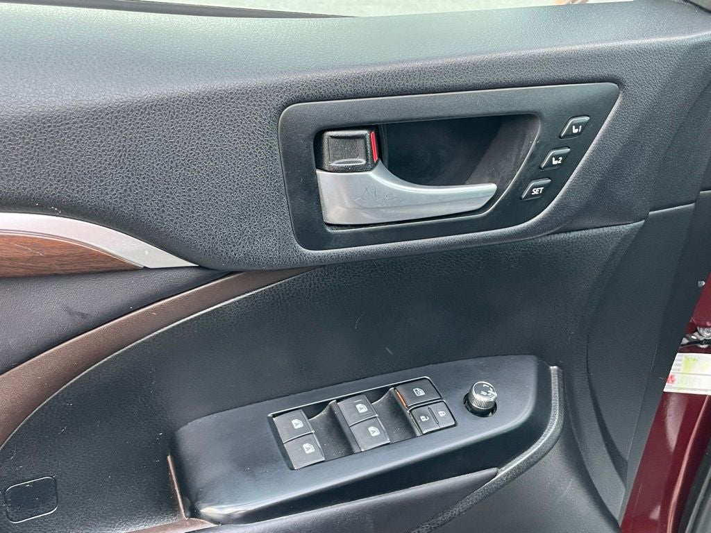 2016 Toyota Highlander Limited