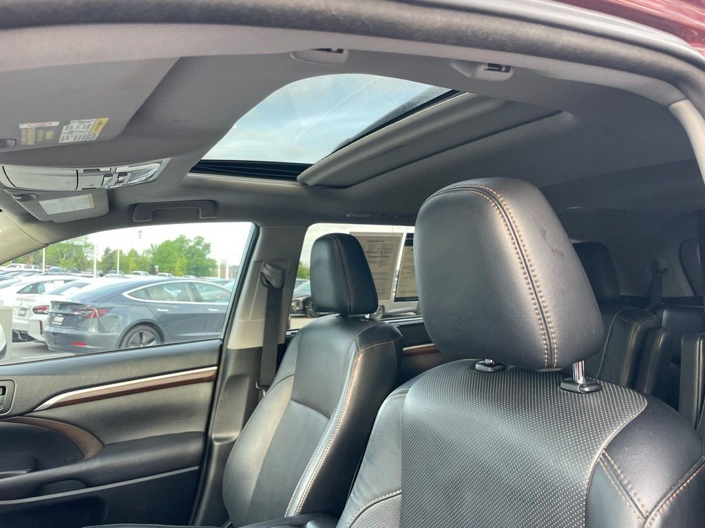 2016 Toyota Highlander Limited - VENTILATED SEATS / POWER LIFTGATE