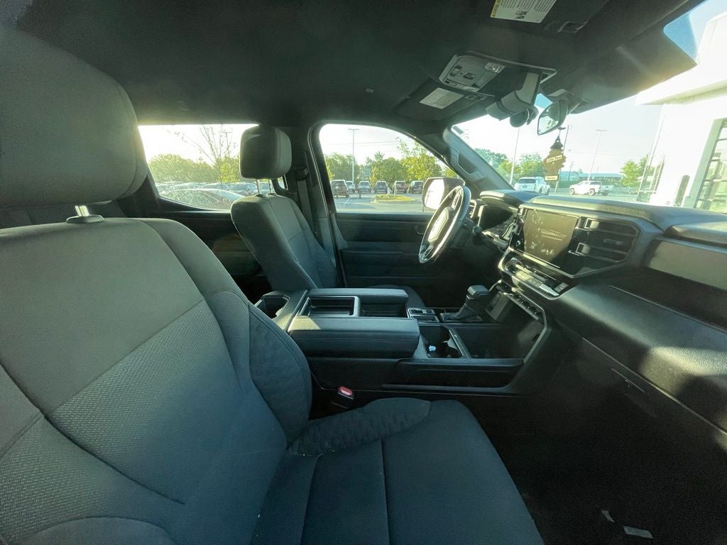 2025 Toyota Tundra SR - ADAPTIVE CRUISE CONTROL / WIRELESS CARPLAY