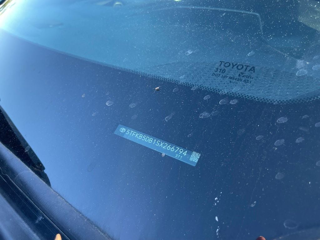 2025 Toyota Tundra SR - ADAPTIVE CRUISE CONTROL / WIRELESS CARPLAY