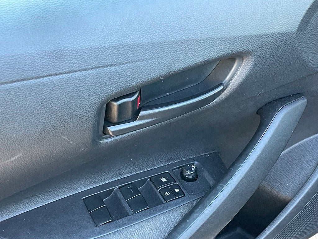 2025 Toyota Corolla LE - 41 MPG / APPLE CARPLAY