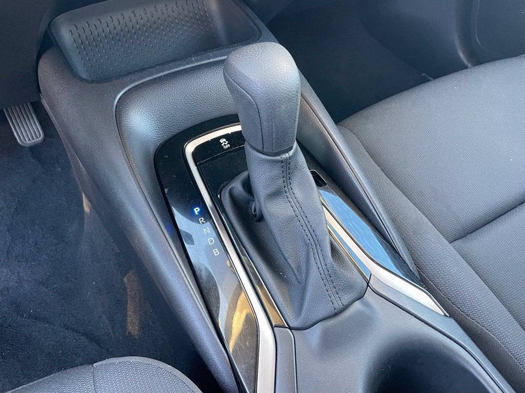 2025 Toyota Corolla LE - 41 MPG / APPLE CARPLAY