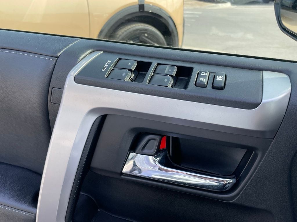 2024 Toyota 4Runner SR5 - 8 INCH TOUCHSCREEN / ANDROID AUTO