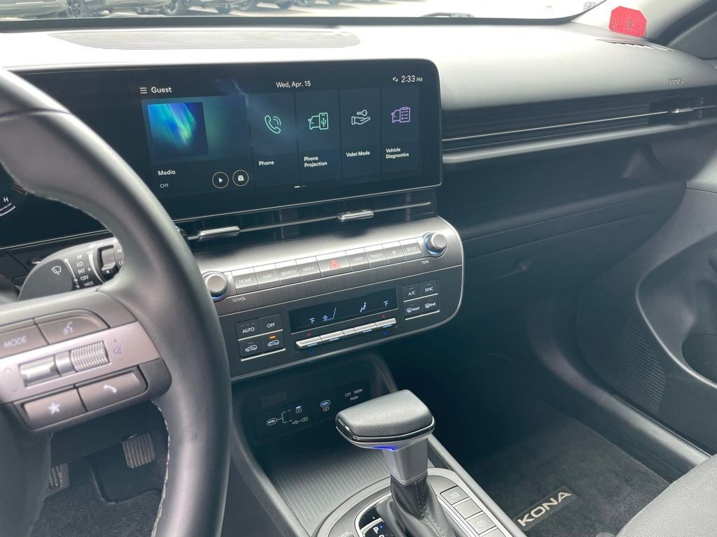 2025 Hyundai Kona SEL - WIRELESS CARPLAY / 12" DISPLAY